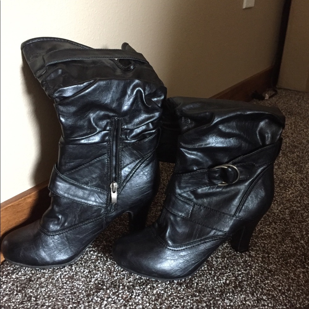 Black leather bamboo boots